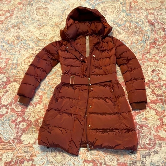 add sz6 maroon long down coat with removable hood and belt - Picture 2 of 11